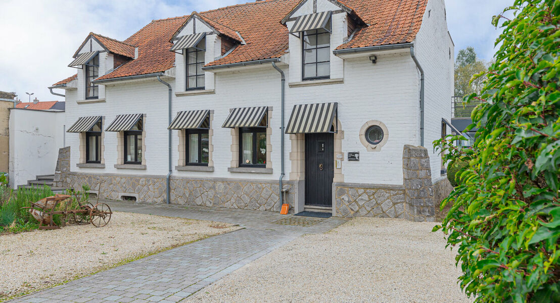 Villa te koop in Sint-Pieters-Leeuw